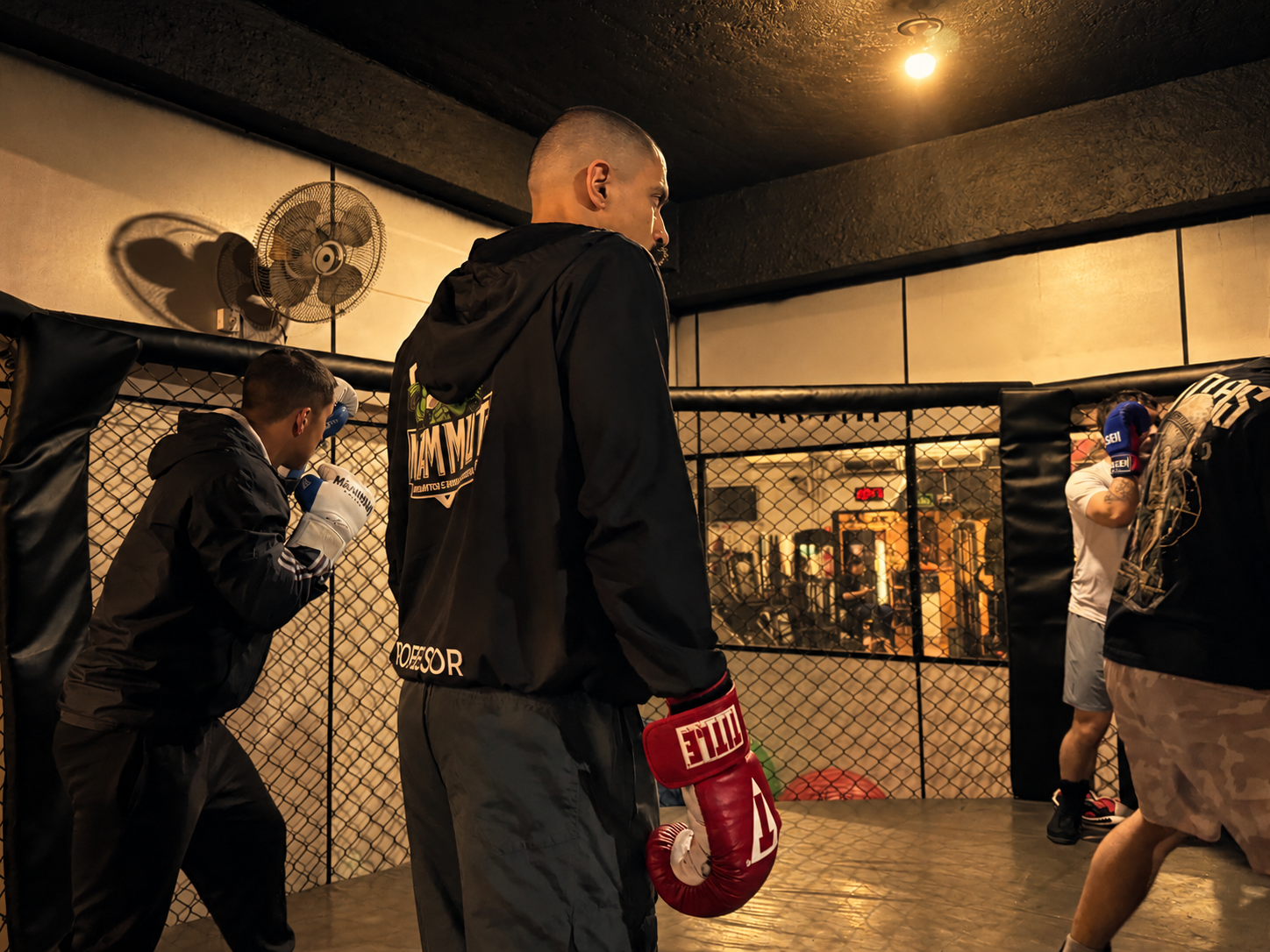 Praticante durante treino de Boxe